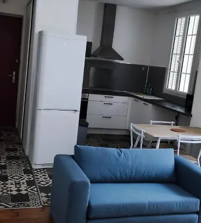 Apartment Cosy / Circuit 24